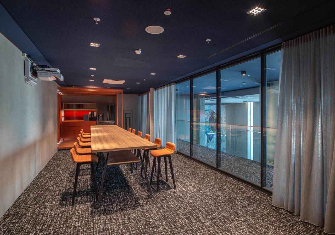 B'Mine Hotel Frankfurt Airport Франкфурт-на-Майне Экстерьер фото