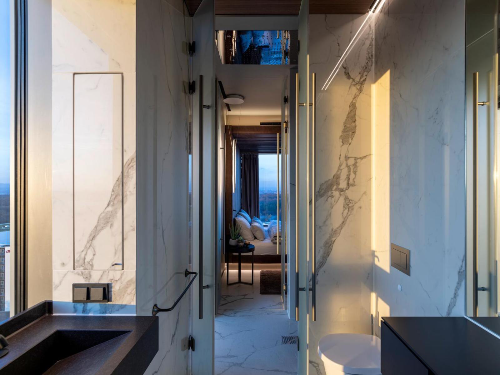 B'Mine Hotel Frankfurt Airport Франкфурт-на-Майне Экстерьер фото